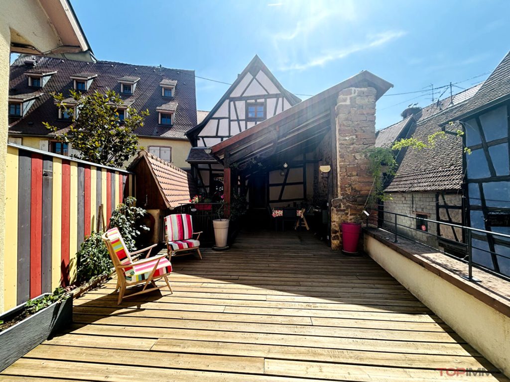 A EGUISHEIM-Maison de charme avec terrasse ensoleillée, volumes généreux et fort potentiel.