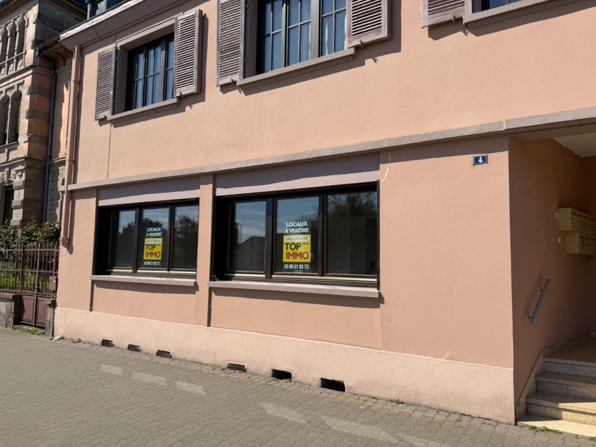 LOCAL COMMERCIAL EMPLACEMENT NUMERO 1 RIBEAUVILLE