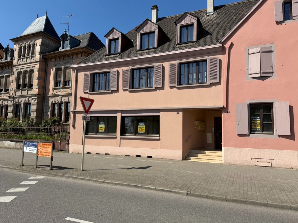 LOCAL COMMERCIAL EMPLACEMENT NUMERO 1 RIBEAUVILLE
