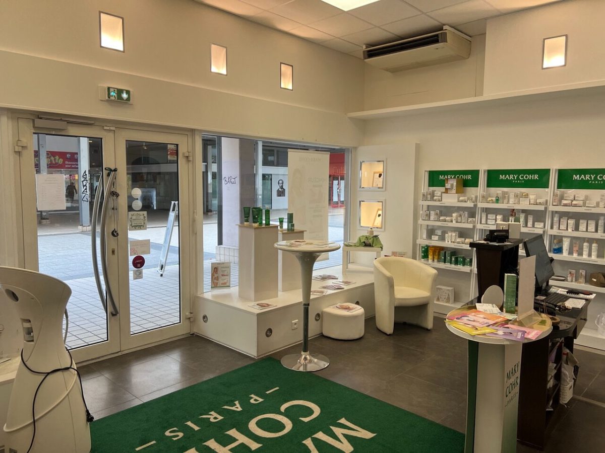 Au coeur de COLMAR : institut avec sa clientèle (fichier clients)