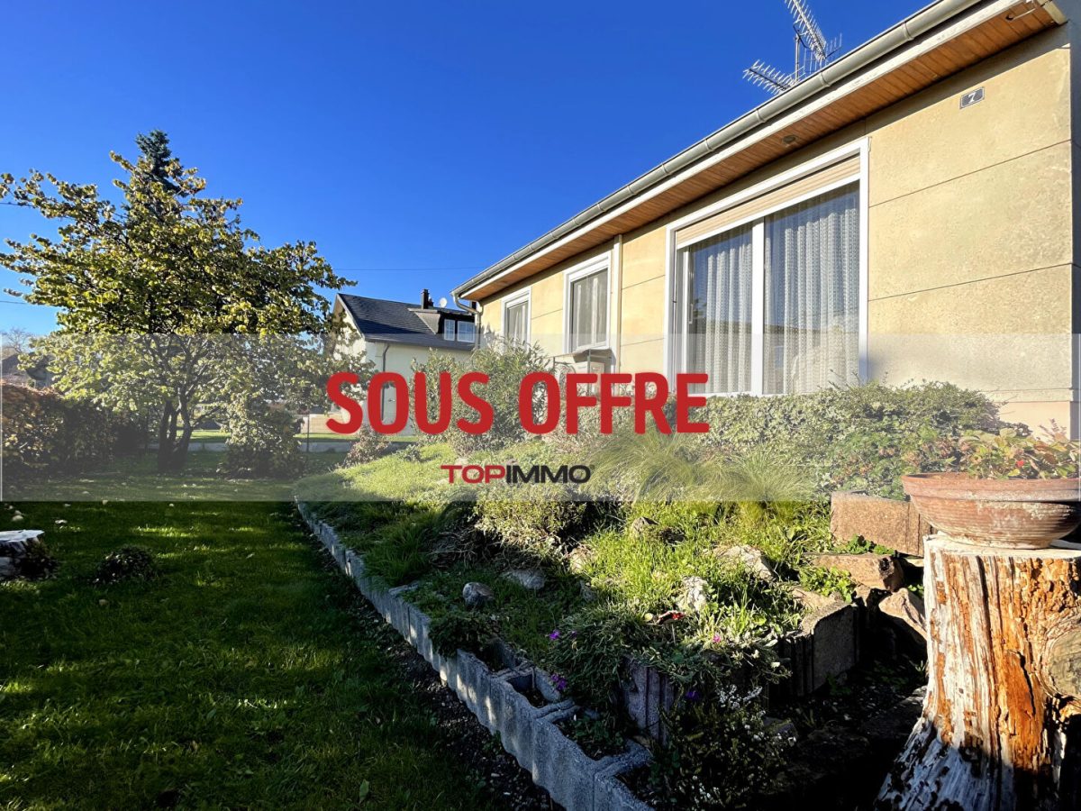 Maison de plain-pied avec sous-sol complet et terrain arboré – à découvrir sans tarder !