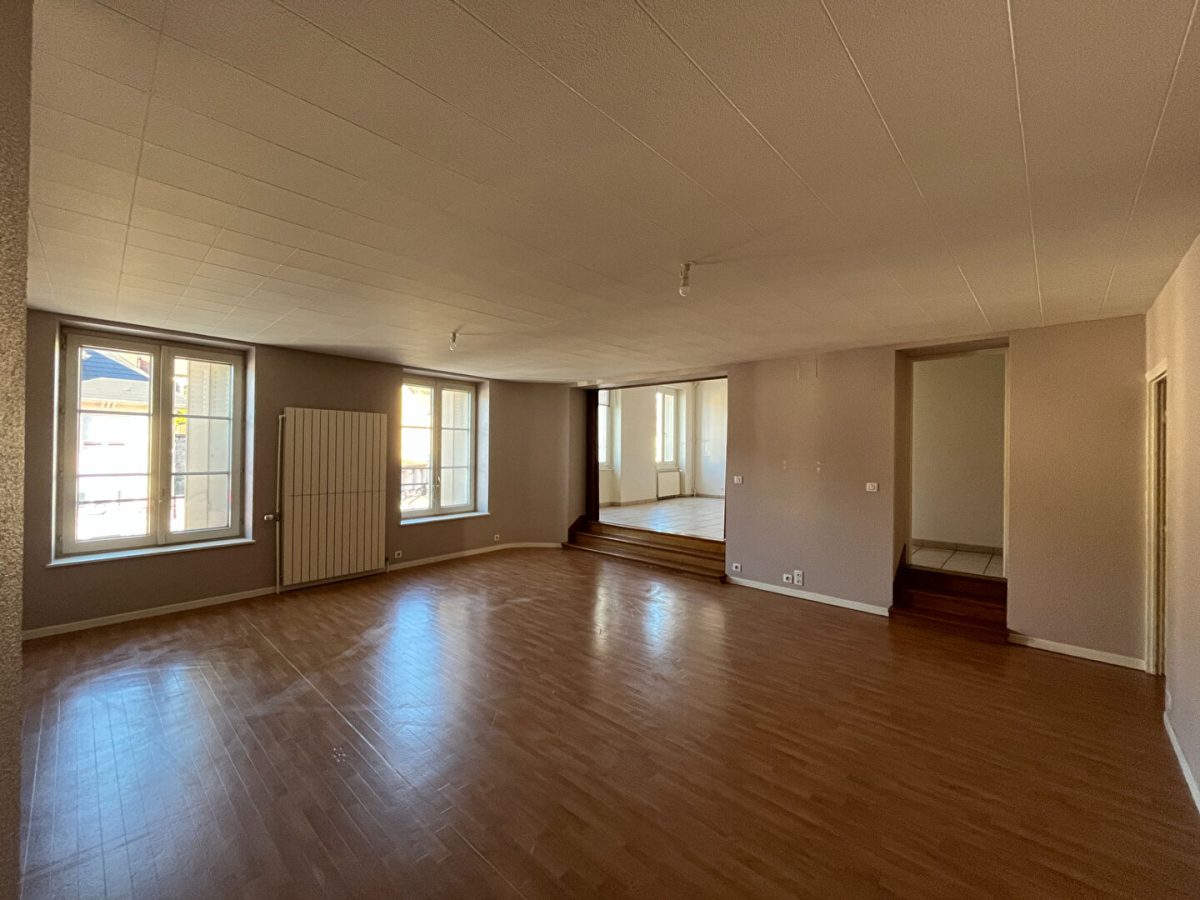 T4 – SENONES -116.74 m2