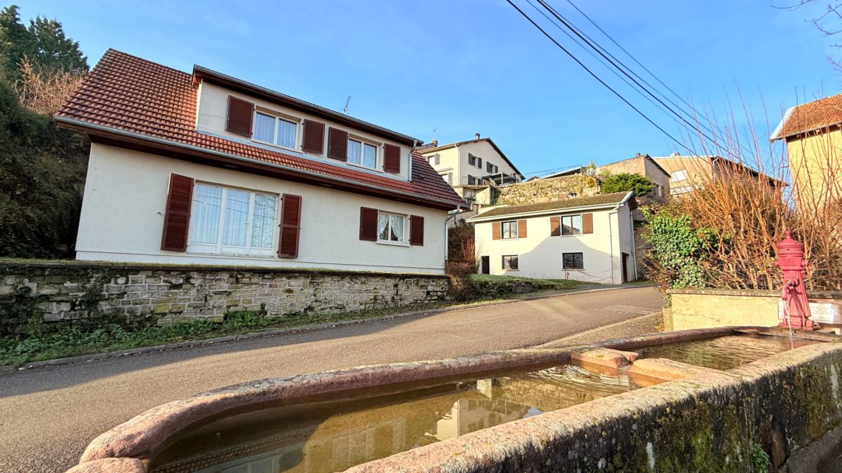 Maison Deneuvre 5 pièce(s) 141 m2